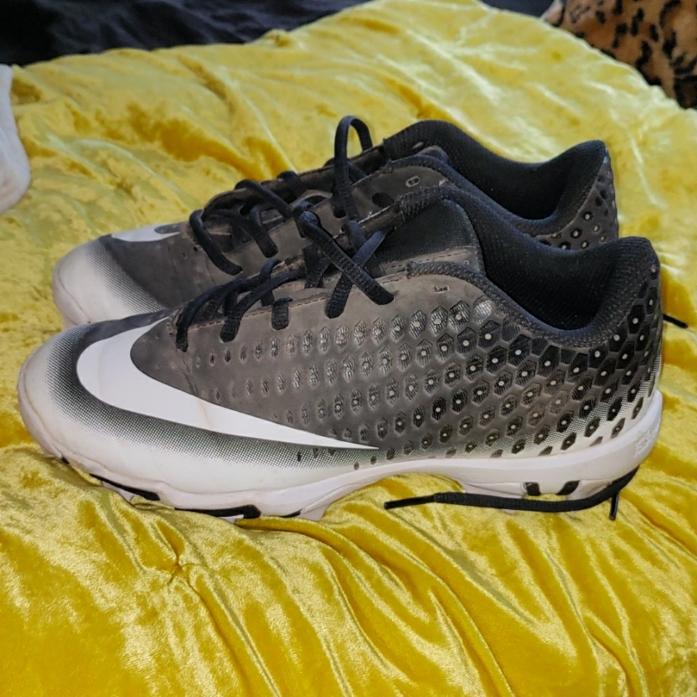 Nike baseball shoes